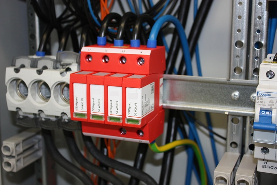 U berspannungsschutz bei Geiger Elektrotechnik GmbH in Biebergemünd